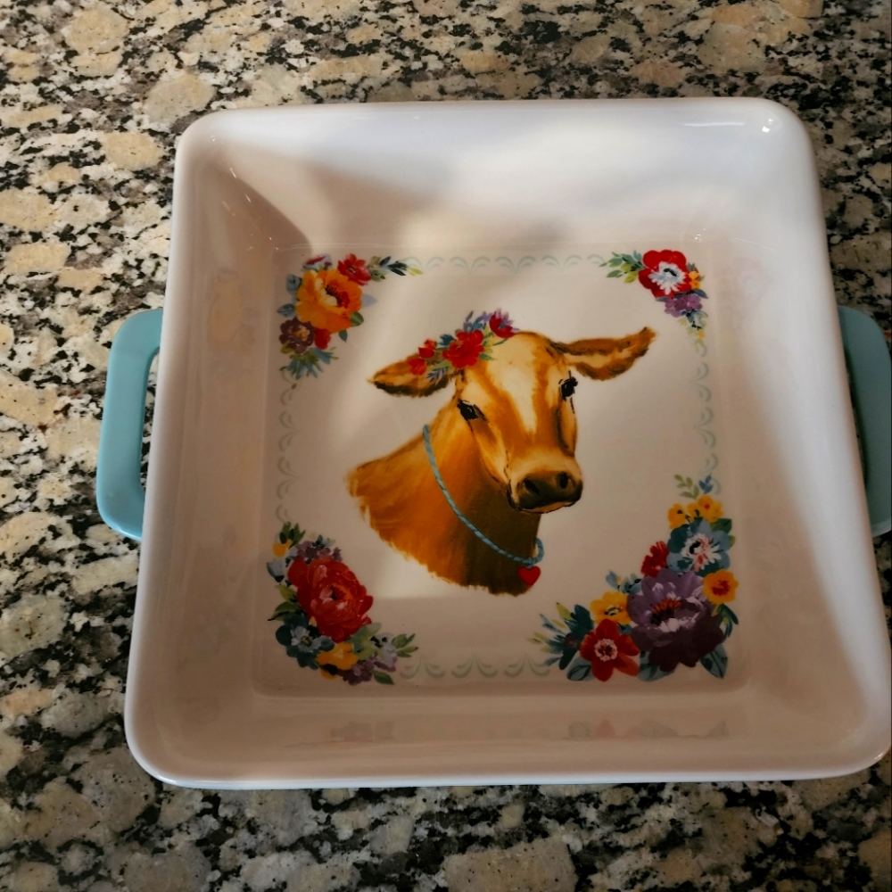 Pioneer Woman Cow Casserole Dish
